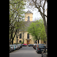 Berlin - Charlottenburg, Luisenkirche, kleine Orgel, Ansicht von Schustehrusstrae auf den Gierkeplatz mit Luisenkirche