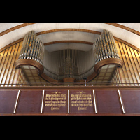Berlin (Tempelhof), Martin-Luther-Gedchtniskirche, Orgel mit Empore und Schriftzug