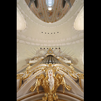 Dresden, Frauenkirche, Blick vom Spieltisch nach oben auf die Orgel und in die Kuppel (Geml�de von Christoph Wetzel)