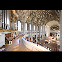 Halle (Saale), Marktkirche unserer Lieben Frauen (Chororgel), Seitlicher Blick von der Orgelempore in die Kirche und zur Chororgel