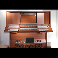 Hamburg - Harvestehude, Hauptkirche St. Nikolai (Taufkapelle), Spieltisch der Hauptorgel