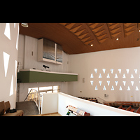 Hamburg - Harvestehude, Hauptkirche St. Nikolai (Taufkapelle), Rckseitige Empore mit neuem Chorwerk/Auxiliar (2023)