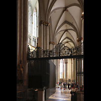 K�ln, Dom St.Peter und Maria, S�dliches Seitenschiff mit �bergang zum Chorraum, links die Marienorgel