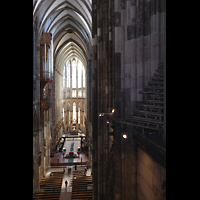 K�ln, Dom St.Peter und Maria, Blick von den Hochdrucktuben an der Westwand in den Dom und zur Langhausorgel
