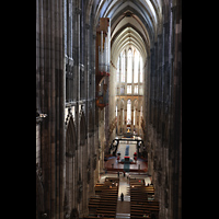 K�ln, Dom St.Peter und Maria, Blick von den Hochdrucktuben an der Westwand in den Dom und zur Langhausorgel