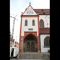 Landsberg, Stadtpfarrkirche Mari Himmelfahrt, Hauptportal an der Sdseite