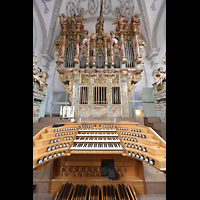 Landsberg, Stadtpfarrkirche Mari Himmelfahrt, Spieltisch und Orgel