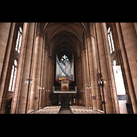 Marburg, St. Elisabeth, Hauptschiff in Richtung Orgel