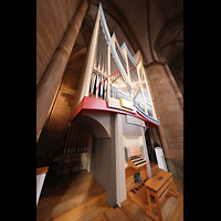 Marburg, St. Elisabeth, Orgel mit Spieltisch seitlich