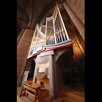 Marburg, St. Elisabeth, Orgel mit Spieltisch seitlich