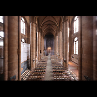 Marburg, St. Elisabeth, Blick vom Spieltisch in die Kirche