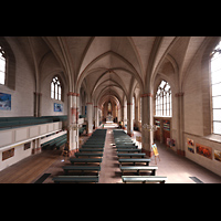 Marburg, St. Marien, Blick vom Spieltisch in die Kirche