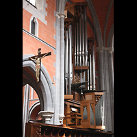 Marienstatt, Abteikirche, Hauptorgel, Chorgest�hl und Kruzifix