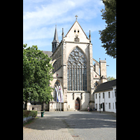 Odenthal, Dom, Ansicht von Westen vom Eugen-Heinen-Platz