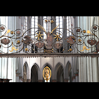 Odenthal, Dom, Lettner, oberer Abschluss (1644) mit Blick zum Chor mit der Strahlenkranzmadonna