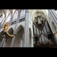 Odenthal, Dom, Orgel und Strahlenkranzmadonna