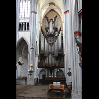 Odenthal, Dom, Mobiler Spieltisch mit Blick zur Orgel