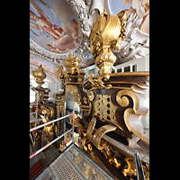 Passau, Dom St. Stephan, Obere Prospektverzierungen, dahinter das neue ###-Werk