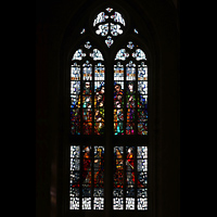 Buntes Glasfenster an der Westwand -Thema: 'Musik zur Ehre Gottes' Rheine, St. Dionysius, Buntes Glasfenster an der Westwand -Thema: 'Musik zur Ehre Gottes'