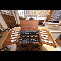 Mobiler Spieltisch im Chorraum Rheine, St. Dionysius, Mobiler Spieltisch im Chorraum