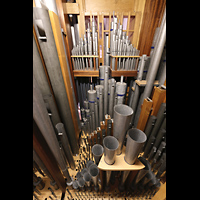 Pfeifen im Hauptwerk; vorne: Cymbel, Trompete, Mixtur etc. hinten: Kornett Rheine, St. Dionysius, Pfeifen im Hauptwerk; vorne: Cymbel, Trompete, Mixtur etc. hinten: Kornett