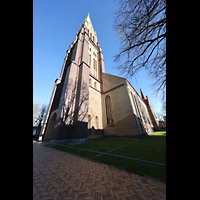 Schleswig, Dom St. Petri (Chororgel), Blick von Sdwesten auf den Turm und das sdliche Seitenschiff
