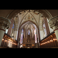 Schleswig, Dom St. Petri (Chororgel), Blick durch den Letter in den Chorraum mit Bordesholmer Altar (1514-21)