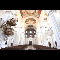 Weingarten, Basilika St. Martin - Groe Orgel, Blick von der Vierung zur Orgel und auf die 2025 restaurierte Decke
