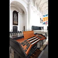 W�rzburg, Augustinerkirche, Blick vom mobilen Spieltisch aufs Tubawerk