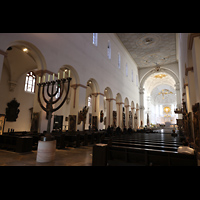 W�rzburg, Dom St. Kilian, Seitlicher Blick ins Langhaus