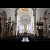 W�rzburg, Dom St. Kilian, Hauptschiff in Richtung Chor