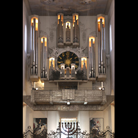 W�rzburg, Dom St. Kilian, Hauptorgel beleuchtet