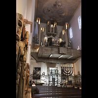 W�rzburg, Dom St. Kilian, Hauptorgel beleuchtet, seitlich
