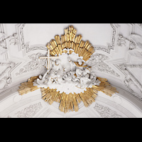 W�rzburg, Dom St. Kilian, Skulpturschmuich im Gew�lbe des Hochchors