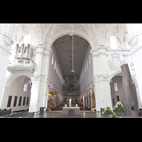 W�rzburg, Dom St. Kilian, Querhaus mit Querhausorgel und Blick ins Langhaus zur Hauptorgel
