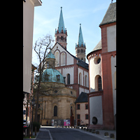 W�rzburg, Dom St. Kilian, Ansicht von Norden von der Martinstra�e; rechts der Chor des Neum�nsters