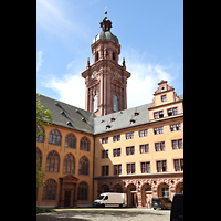 W�rzburg, Maximilian-Universit�t, Neubaukirche, Hof der Alten Universit�t mit Turm der Neubaukirche