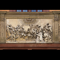 W�rzburg, Maximilian-Universit�t, Neubaukirche, Relief �ber dem Eingang zur neubaukirche