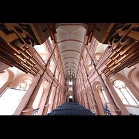 W�rzburg, Maximilian-Universit�t, Neubaukirche, Blick vom Spieltisch entlag der Chamaden zur Westwand