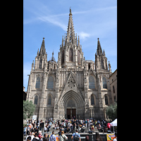 Barcelona, Catedral de la Santa Creu i Santa Eul�lia, Fassade und Placita de la Seu