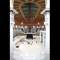 Barcelona, Palacio Nacional Montju�c (Montjuich), Blick vom �u�eren oberen S�ulenumgang in den Raum und zur Orgel