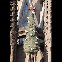 Barcelona, La Sagrada Familia, Lebensbaum an der Geburtsfassade