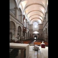 La Selva del Camp, Sant Andreu, Seitlicher Blick vom Altar ins Langhaus und zur Orgel