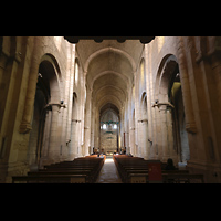 Poblet, Monestir de Santa Maria, Hauptschiff in Richtung Chor