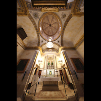 Tarragona, Catedral, Capilla de la Virgen del Claustro, Innenraum mit Blick zum Altar und in die Kuppel