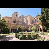 Tarragona, Catedral de Santa Tecla, Kreuzgang-Hof mit Blick auf die Kathedrale
