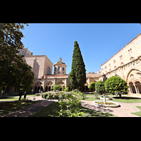 Tarragona, Catedral de Santa Tecla, Kreuzgang-Hof mit Blick auf die Kathedrale
