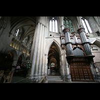 London (Southwark), St. Saviour Cathedral, Orgel und Seitenschiff
