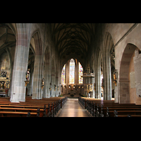 Rottweil, Heilig-Kreuz-Münster, Innenraum / Hauptschiff in Richtung Chor