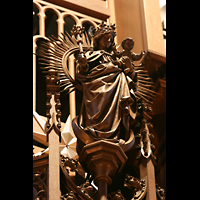 Kevealer, Marienbasilika, Marienfigur im Orgelprospekt